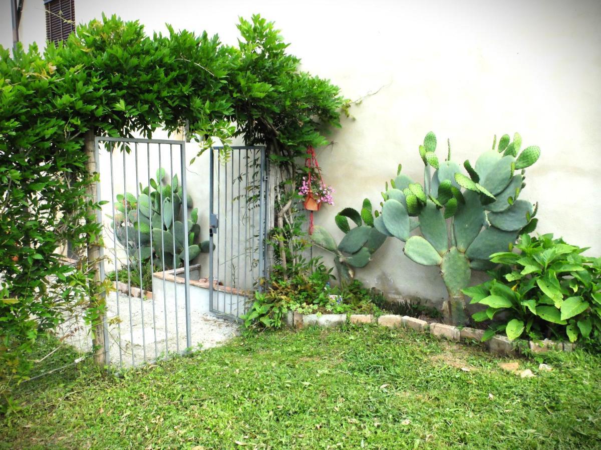 La Cheta Villa Monsagrati Luaran gambar